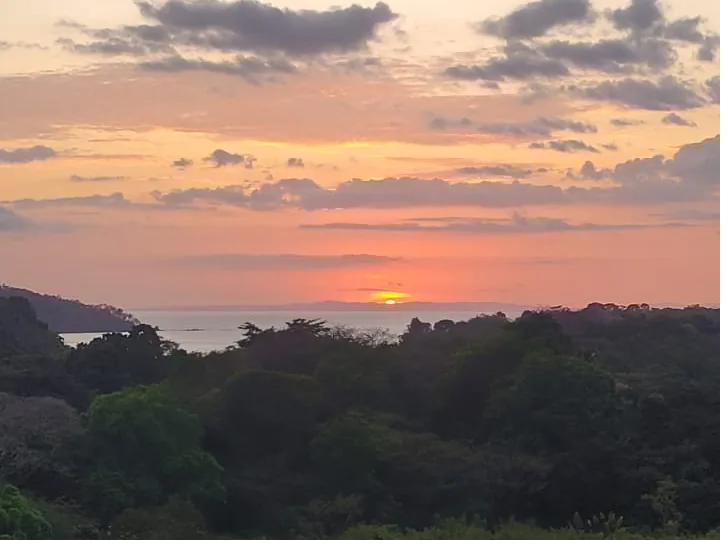 Sunset over the Pacific coast of western Panama near Santa Catalina